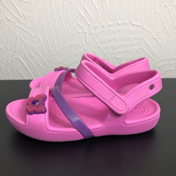 crocs lina charm sandal